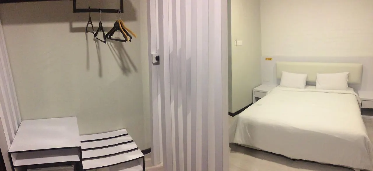 Gurney Lodge George Town Hotel