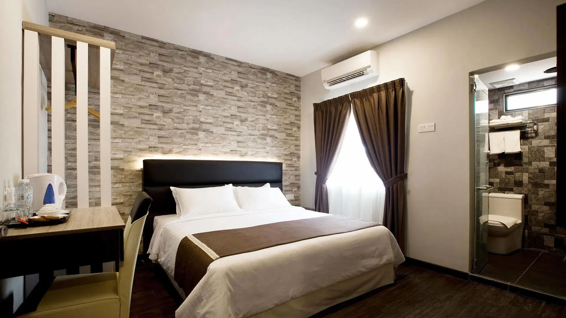 Gurney Lodge George Town