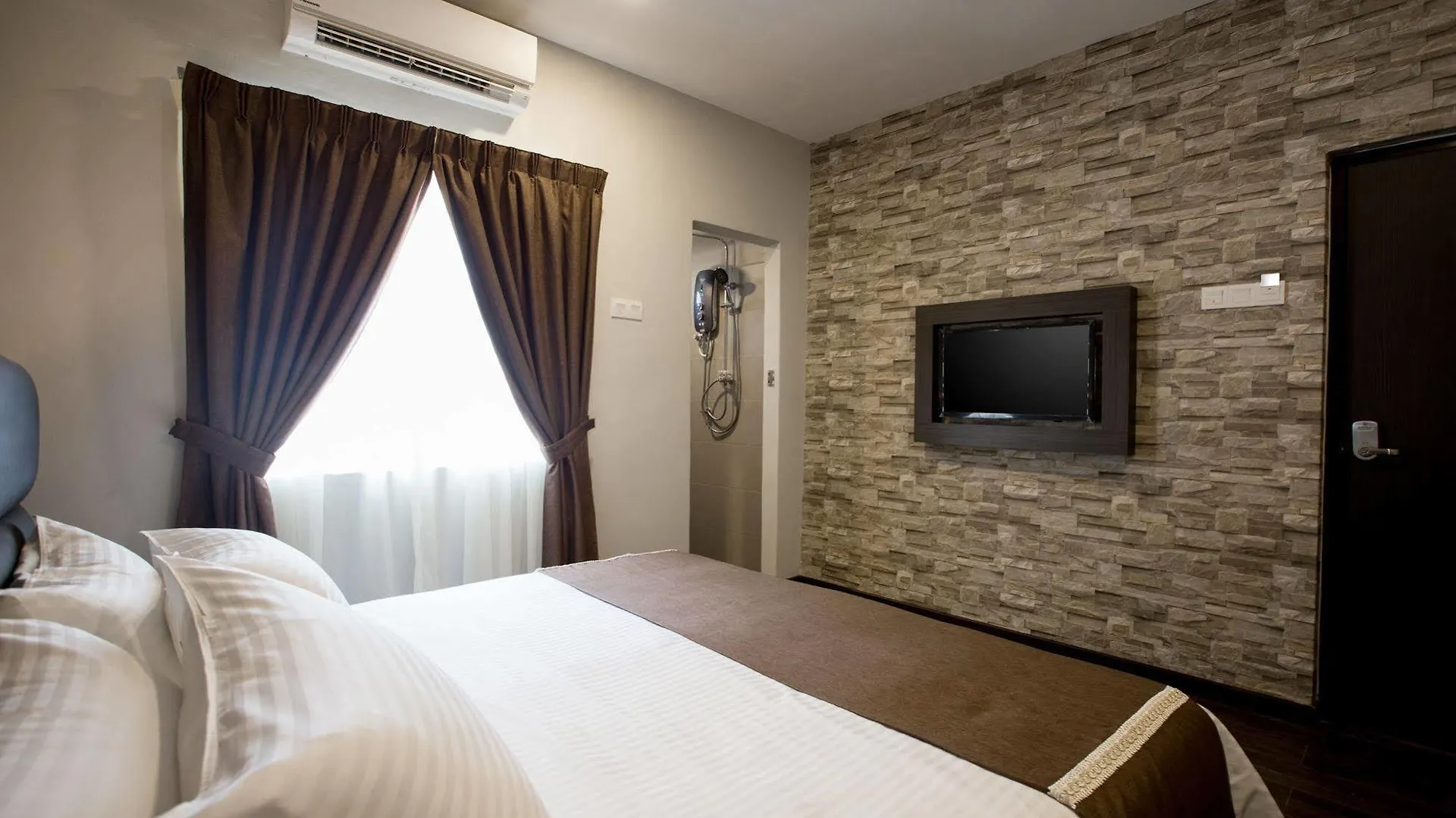 Gurney Lodge George Town Hotel